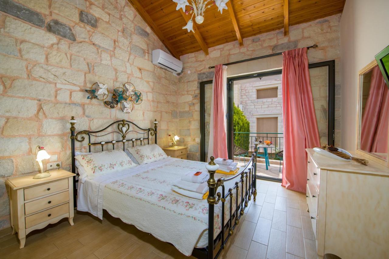 Villa Constancia Stalos Ngoại thất bức ảnh